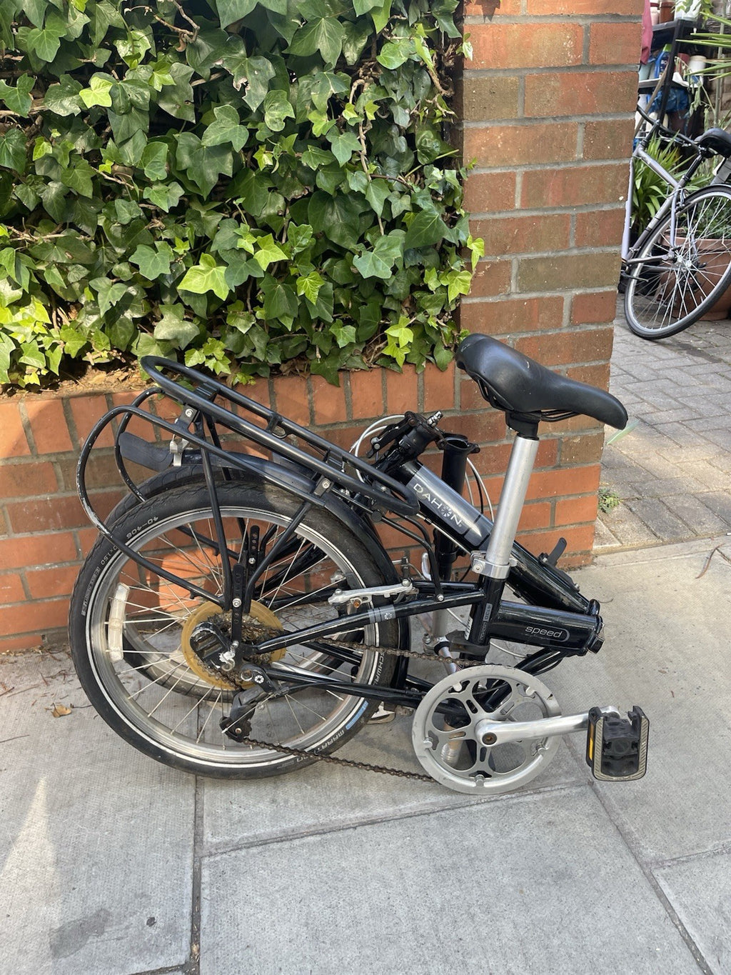 Dahon Speed Folding Bike – Black, Rear Rack Fitted For Adults