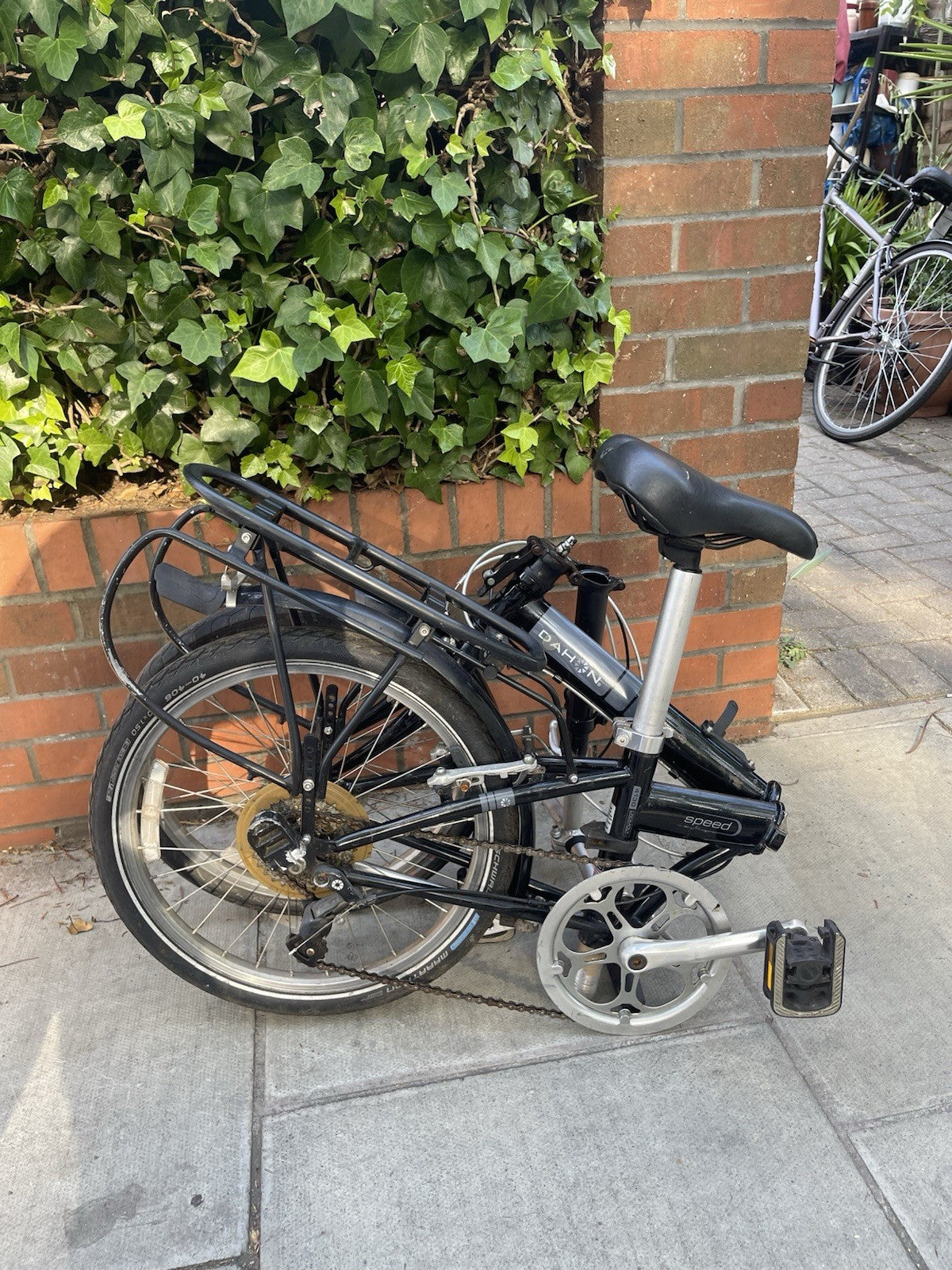 Dahon Speed Folding Bike – Black, Rear Rack Fitted For Adults