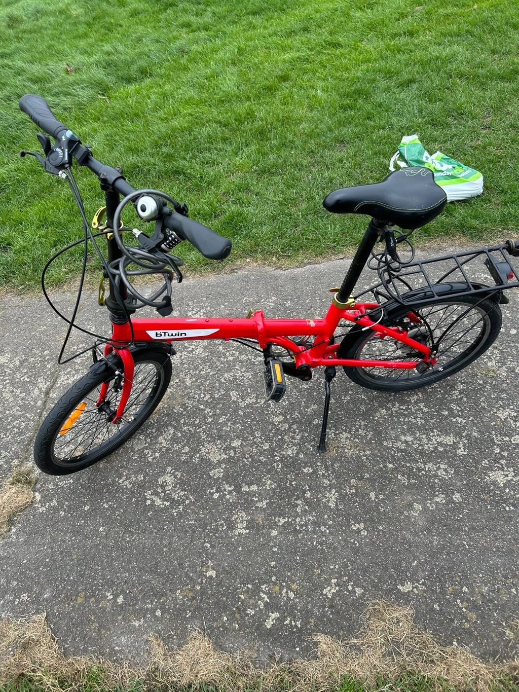 B'Twin Hoptown Folding Bike red 7 speed