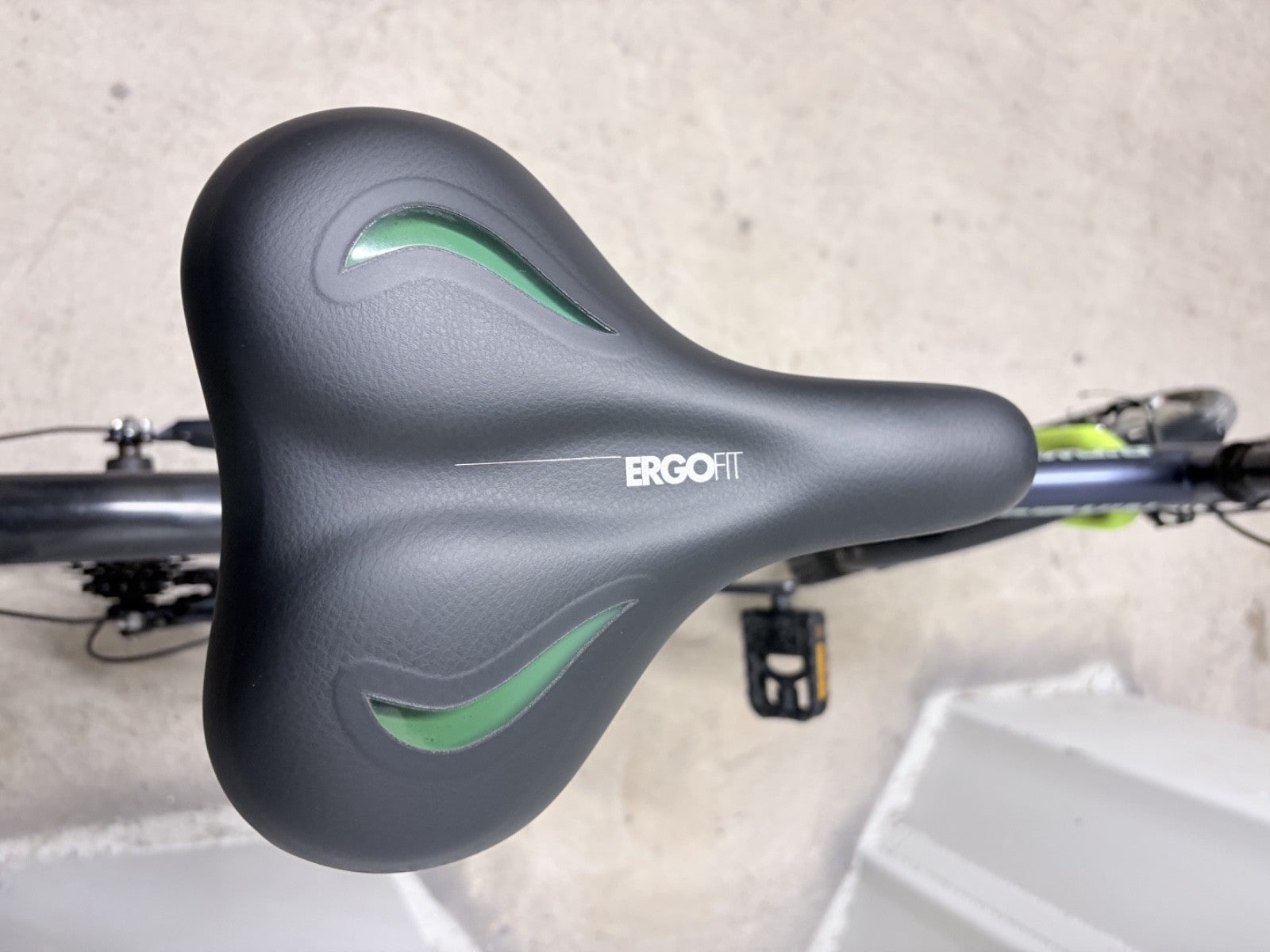 B'Twin Folding Bike 20” 6 Speed - Battersea, London