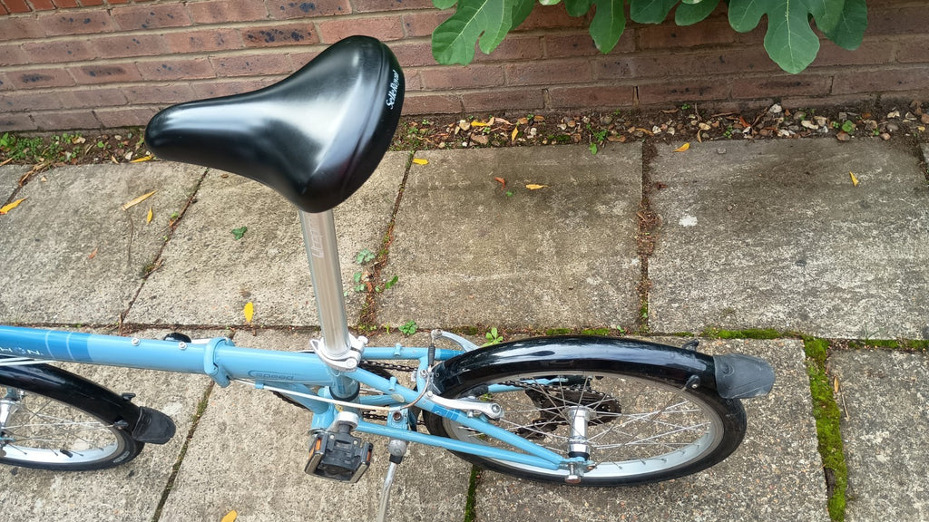 Dahon  Speed 7 Lightweight Ladies Folding Bike 20in, Mudguards, Kickstand