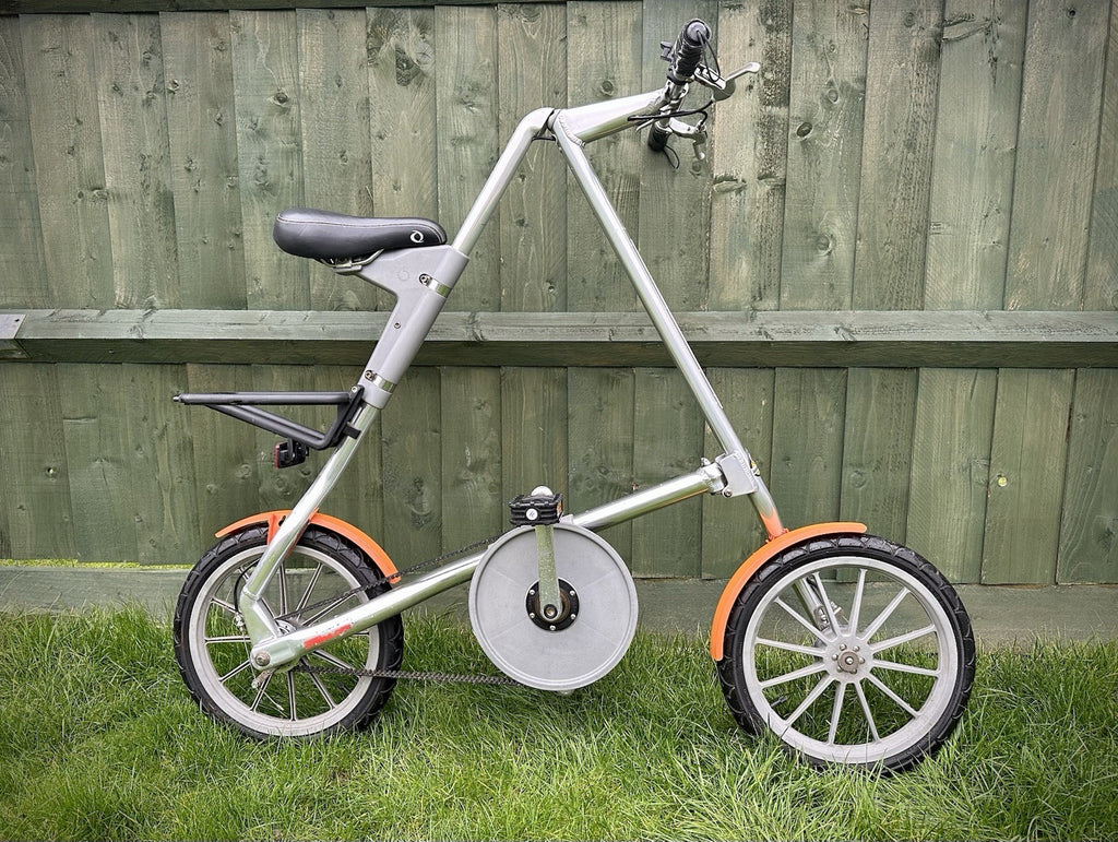 Unisex Strida 2 Compact Folding Bicycle     16” Wheels. Good Condition. Used.