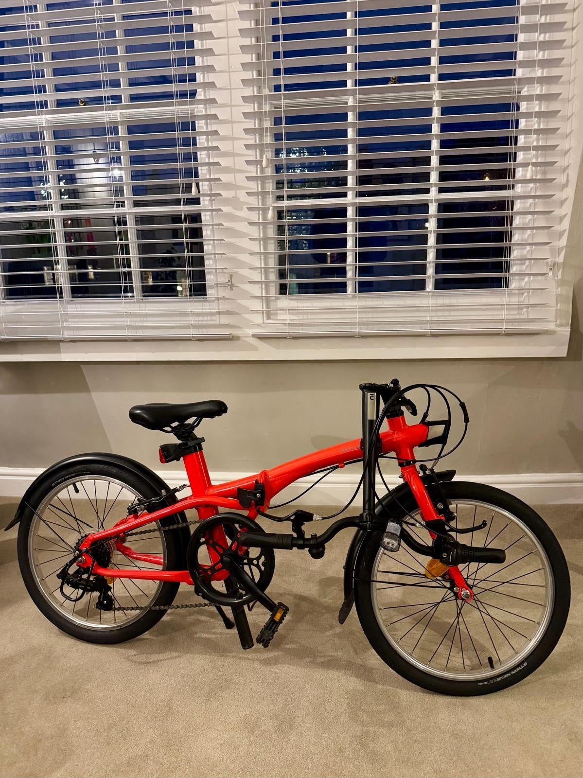 Oxylane Tilt 500 Folding Bike 6 Gears With Cover ,pump & Lock