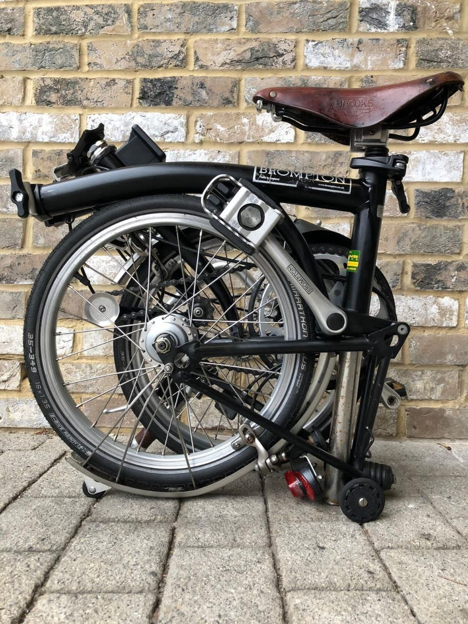 Brompton Black 3 Speed Mid M3L with Brooks Saddle & Grips - WORLDWIDE DELIVERY