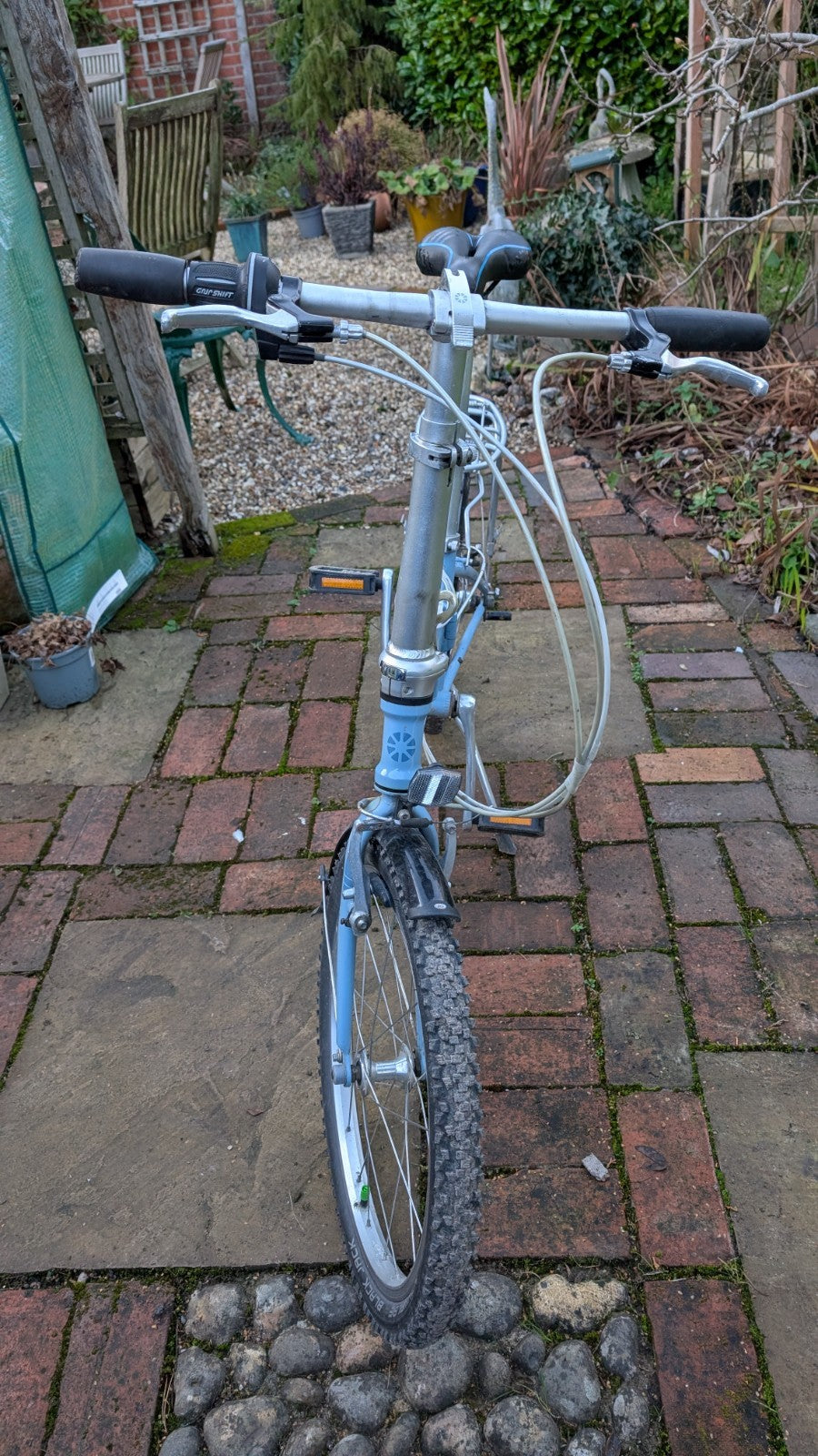 Dahon Speed D7 Folding Bike 7-Speed SRAM Grip Shift, Luggage Rack