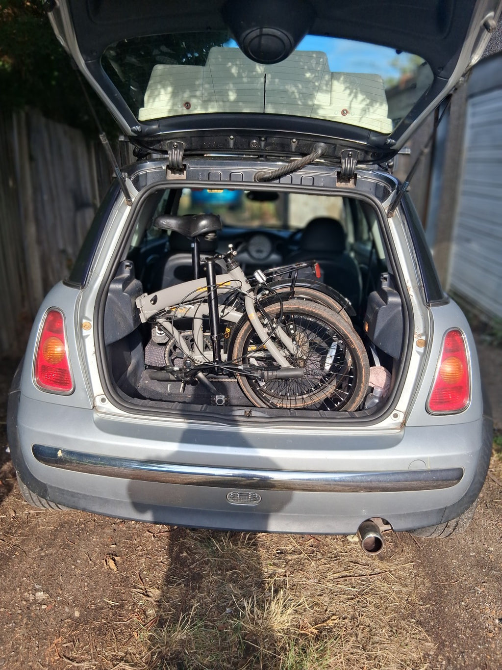 Raleigh Evo Two Folding Bike 20 Wheels Excellent Condition Collection Only