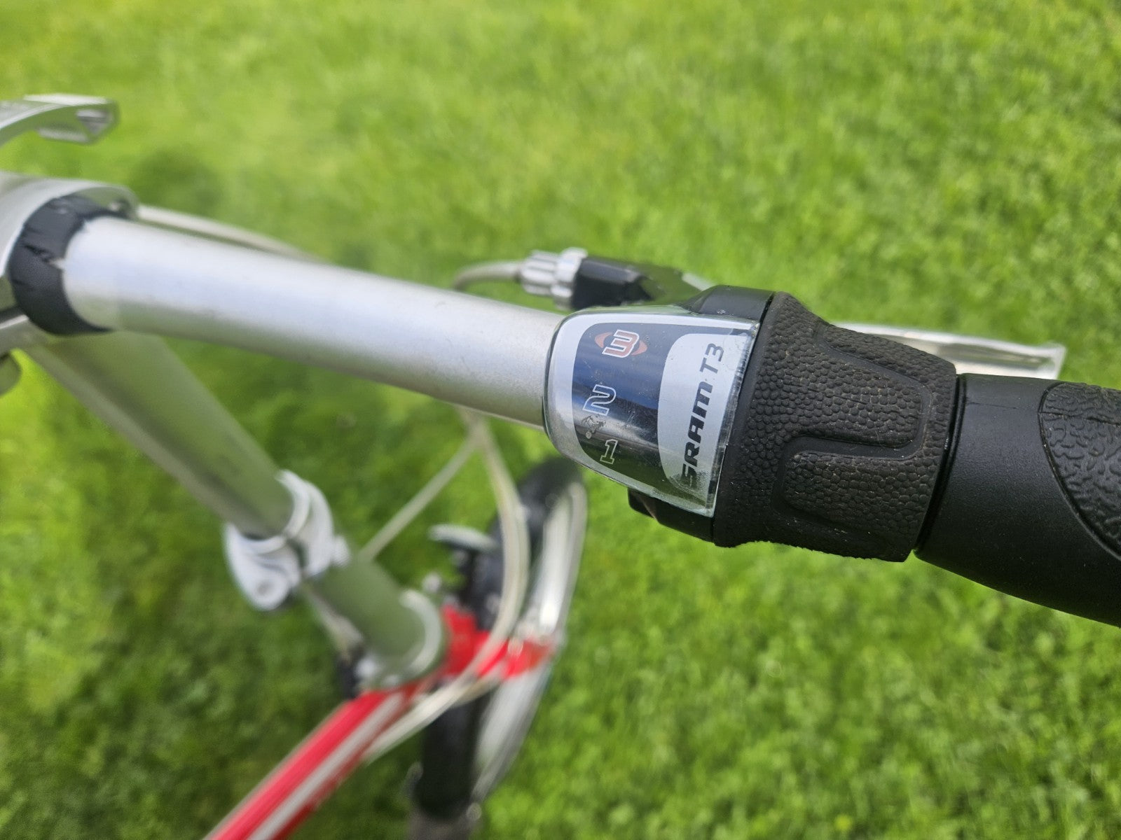 Dahon Curve D3 Folding Bike 16" Wheel - 3 speed