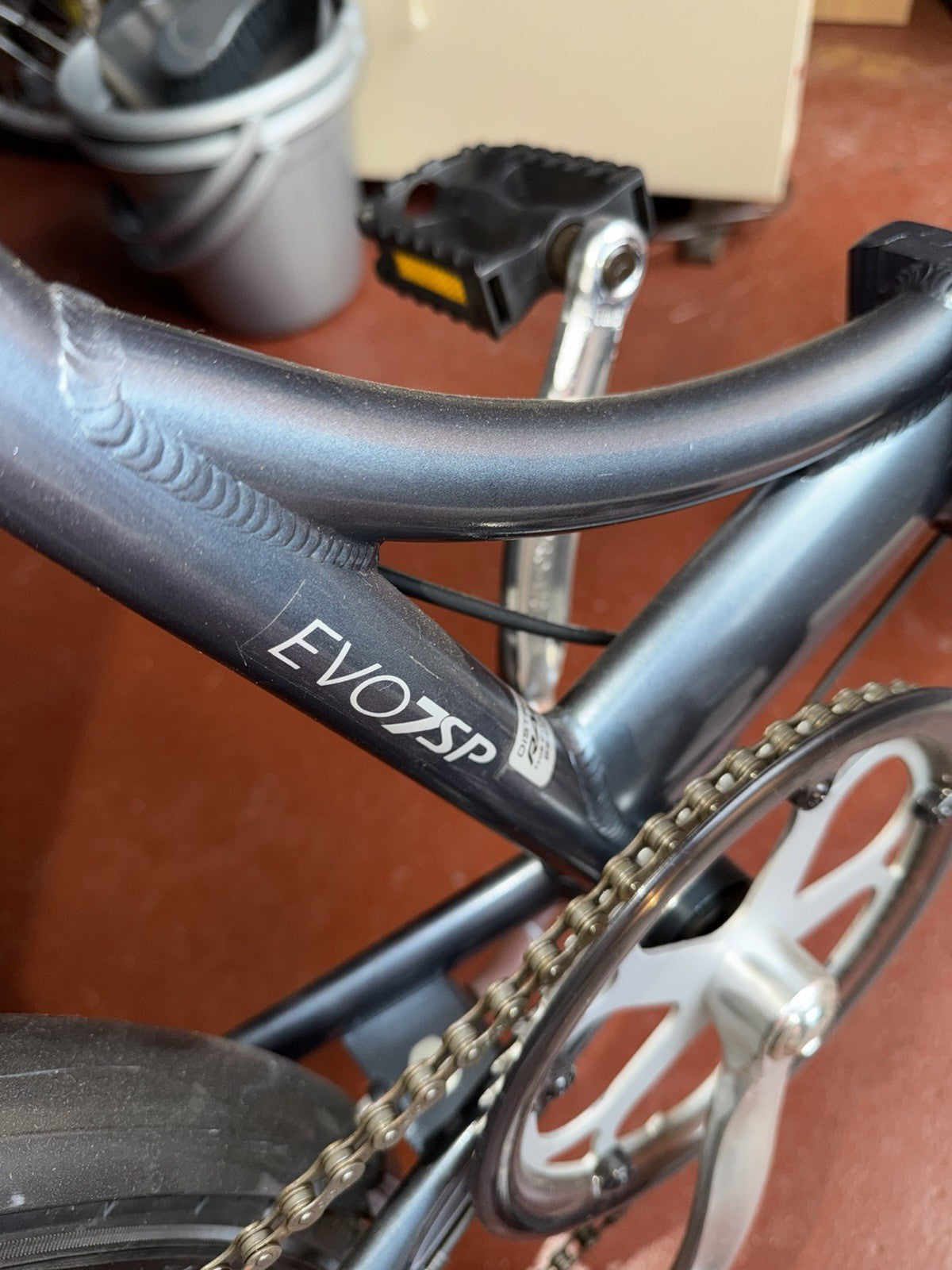 A Pair Of Raleigh Evo 7sp Airlight Folding Bike Aluminum, 20" Wheels