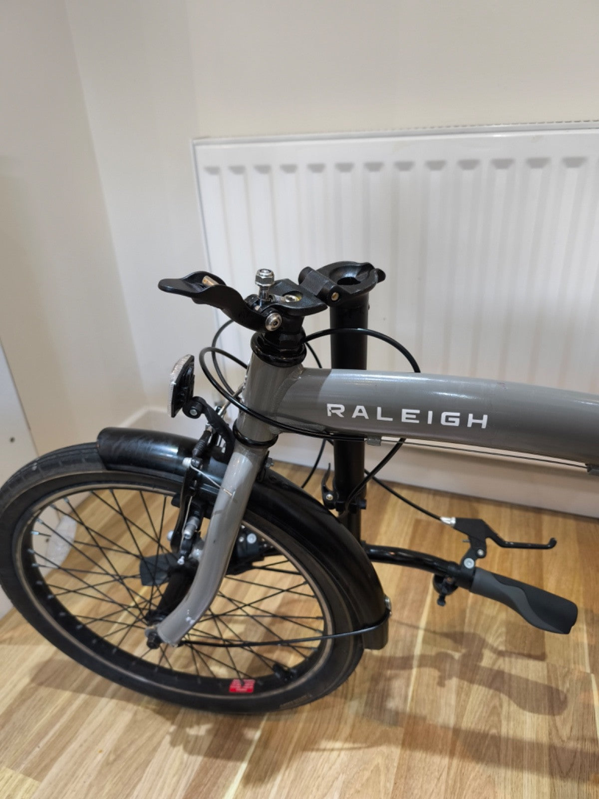 Raleigh Evo 2 Folding Bike - Grey - 7 Speed (Very Good Condition)