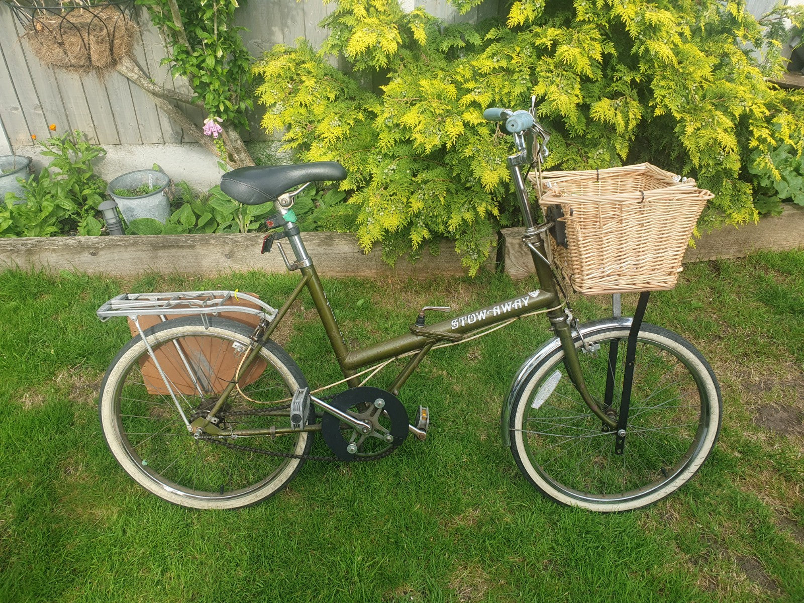 Vintage raleigh stowaway bike
