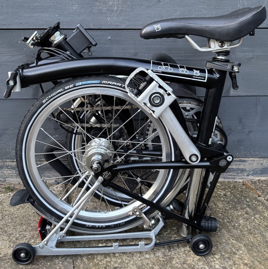 Brompton P6R folding bicycle Touring - C Line Equivalent in Black - Hardly Used