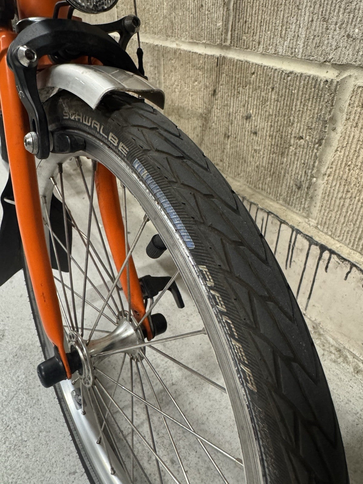 Excellent condition 2023 Brompton C Line Explore (6-speed) in Orange