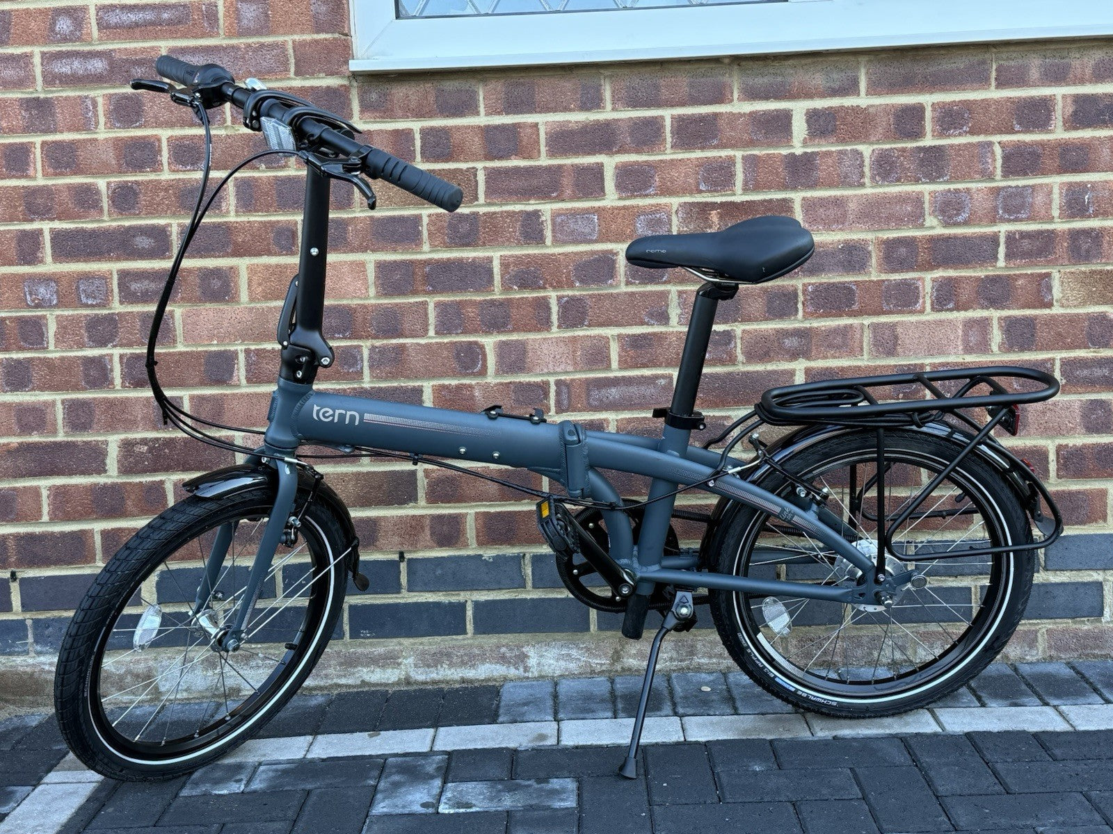Tern Link D7i Folding Bike “The stealthy One”  RRP £1070 7 Speed fold 10seconds