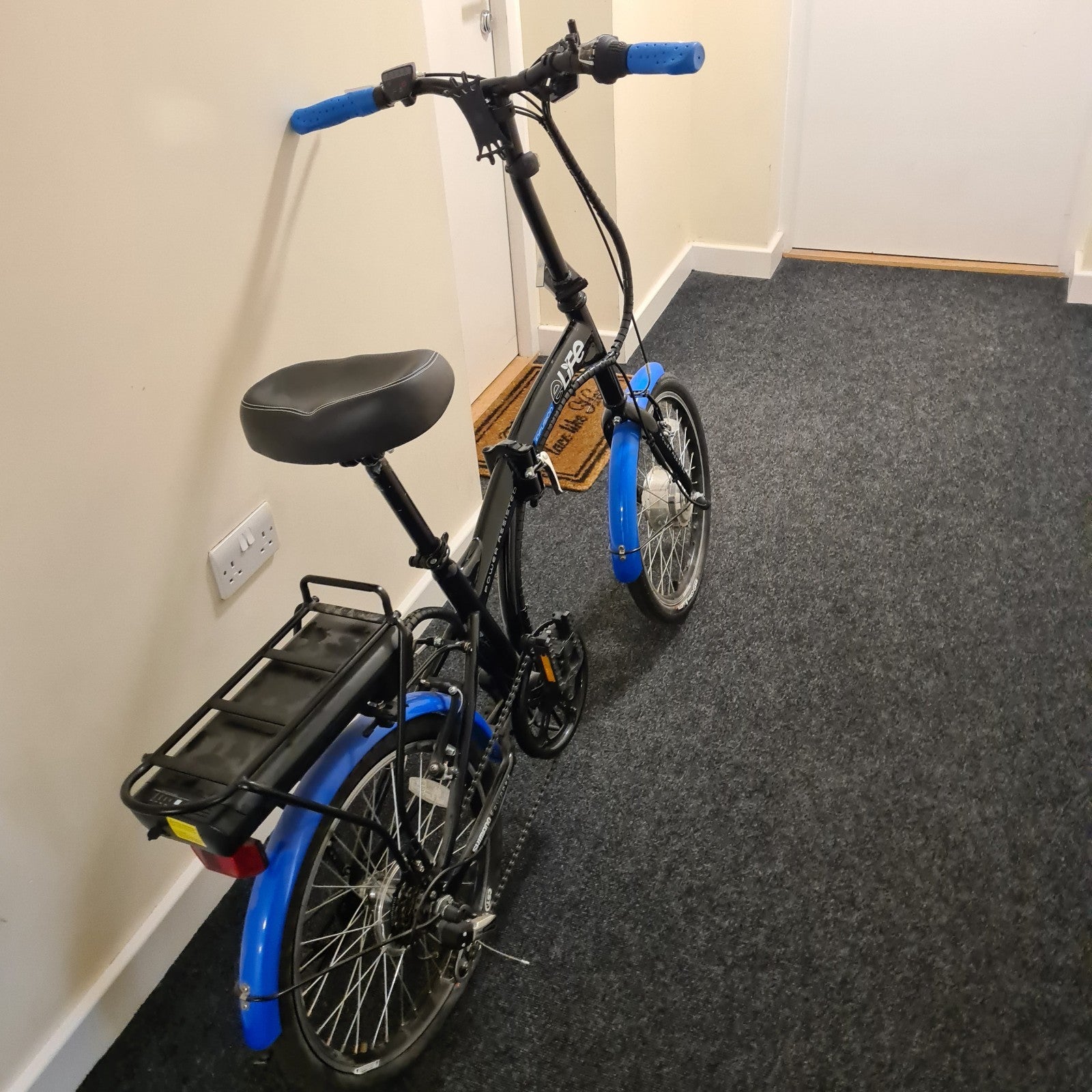 elife Infusion Power Assisted Folding Bike 153cm × 30cm x 94cm L/ W/H Used Once