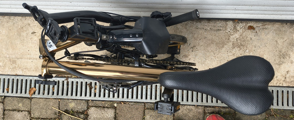 Avro Folding Bike, 16'' Wheels, 9 Speed, Disc Brakes. Alternative To a Brompton.