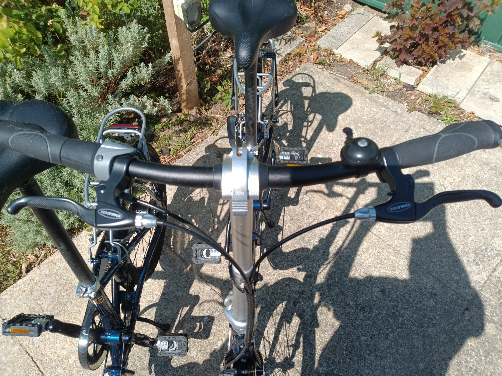 Pair of Dahon Ciao Custom Folding Bicycles Lightweight Unisex Step Through Frame