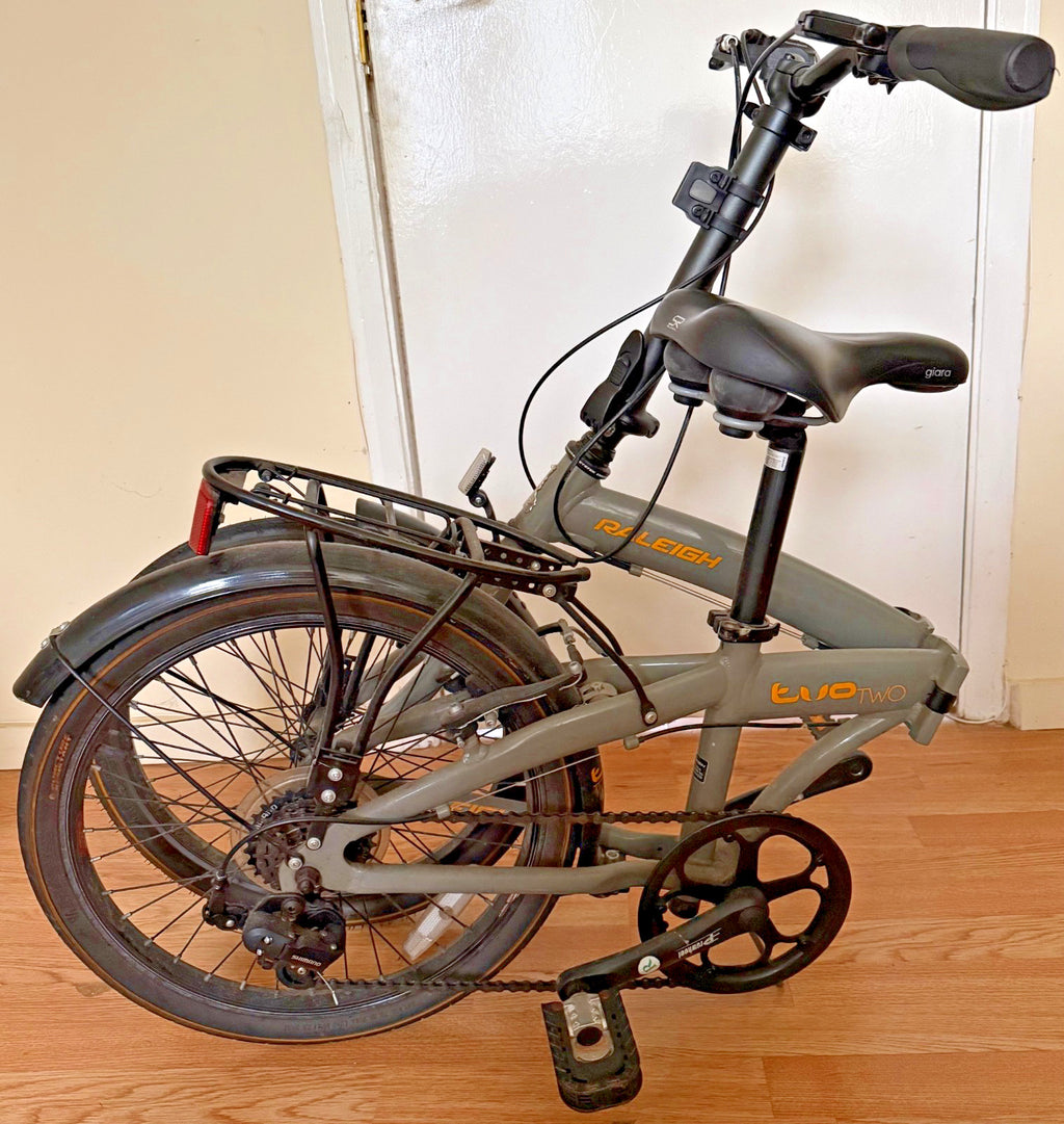 Raleigh Evo 2 Folding Bike - 7 Speed Shimano - 20" Wheels - Grey - Used