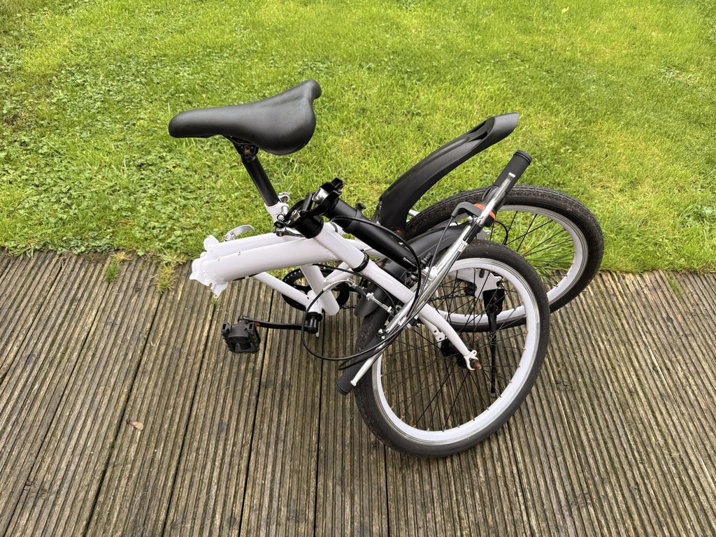 White/Black Folding Bike Flat Bar V-Brakes Mudguards Kickstand Derailleur