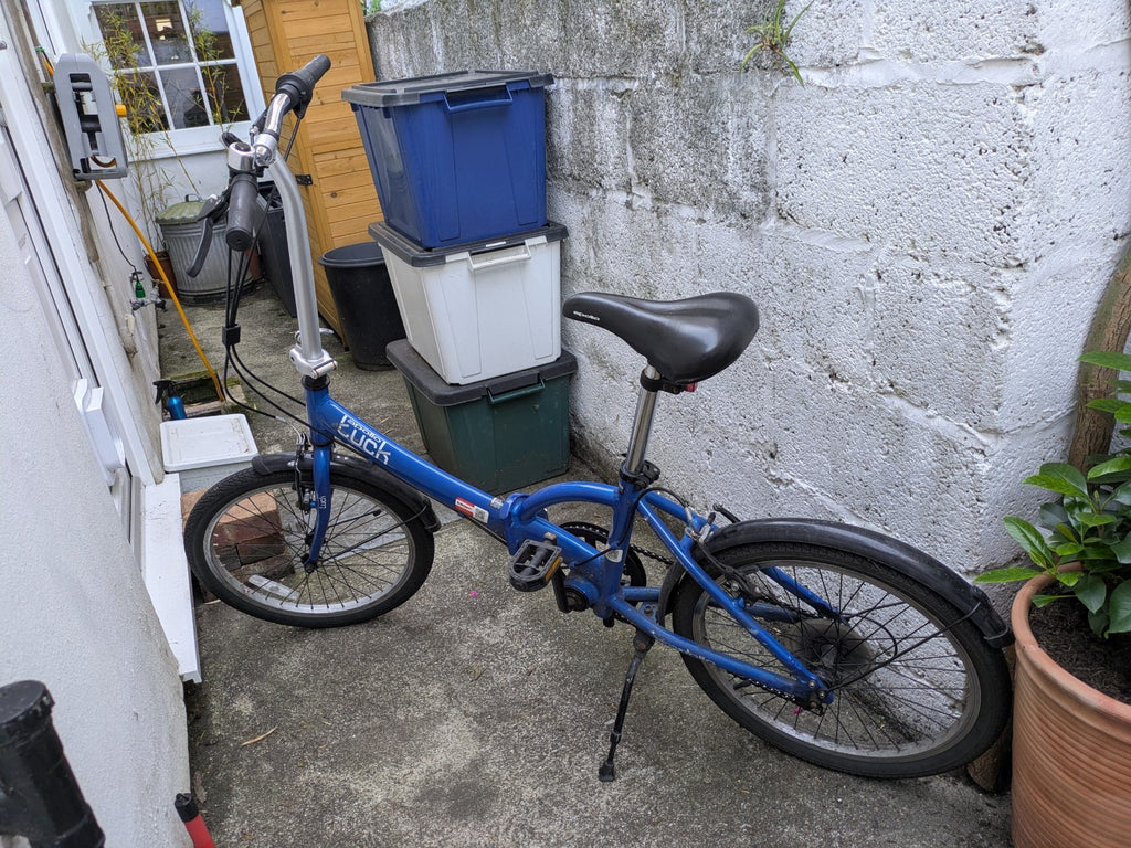 Apollo Tuck 6 Speed 20″ Folding Bike - Blue