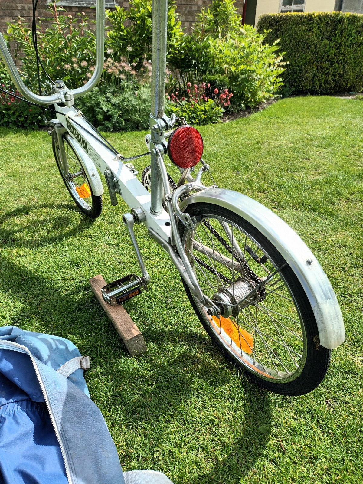 Vintage Bickerton Folding Bike, Good Condition,  White. Rides well + Bag.