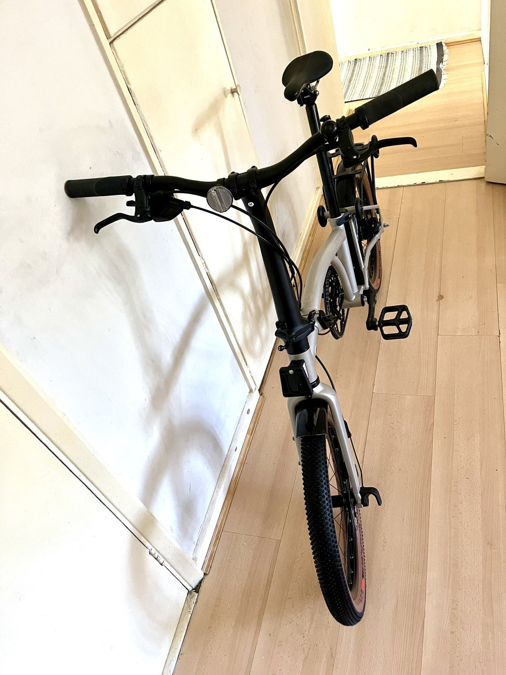 Brompton G Line 2026 with Roller Frame - 8-speed, Traildust White, Medium