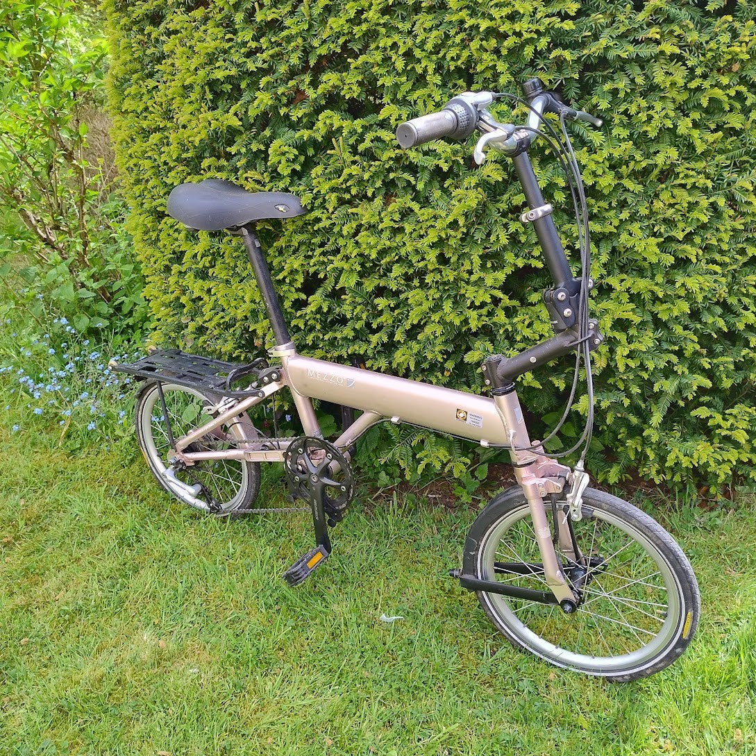Mezzo D-9 folding bike. 9 Speed, light, easy to fold. Used, but good condition