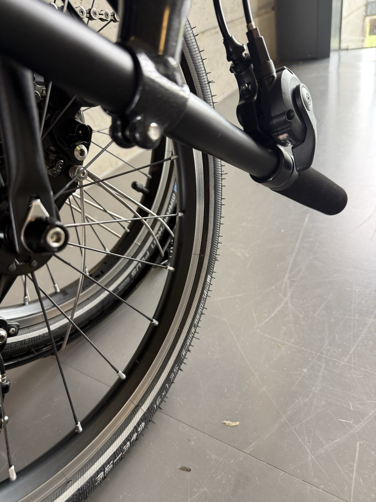 Brompton P Line 4-Speed Folding Bike Midnight Black, Lightweight