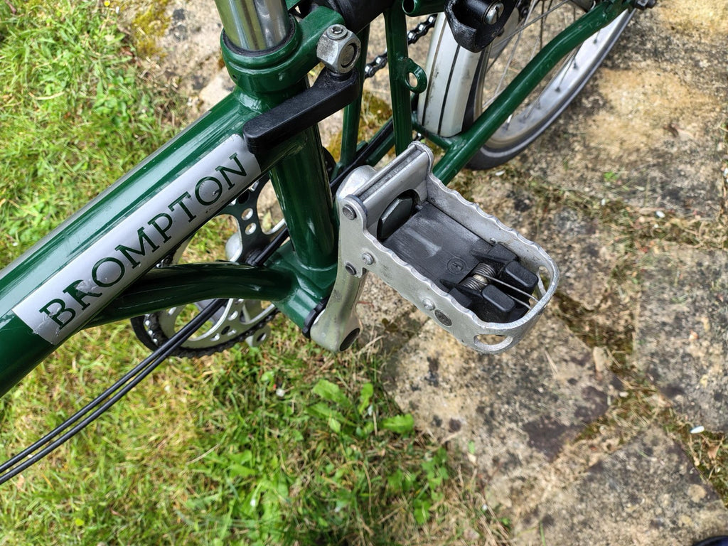 Brompton folding bike 3 speed - racing green - very good condition