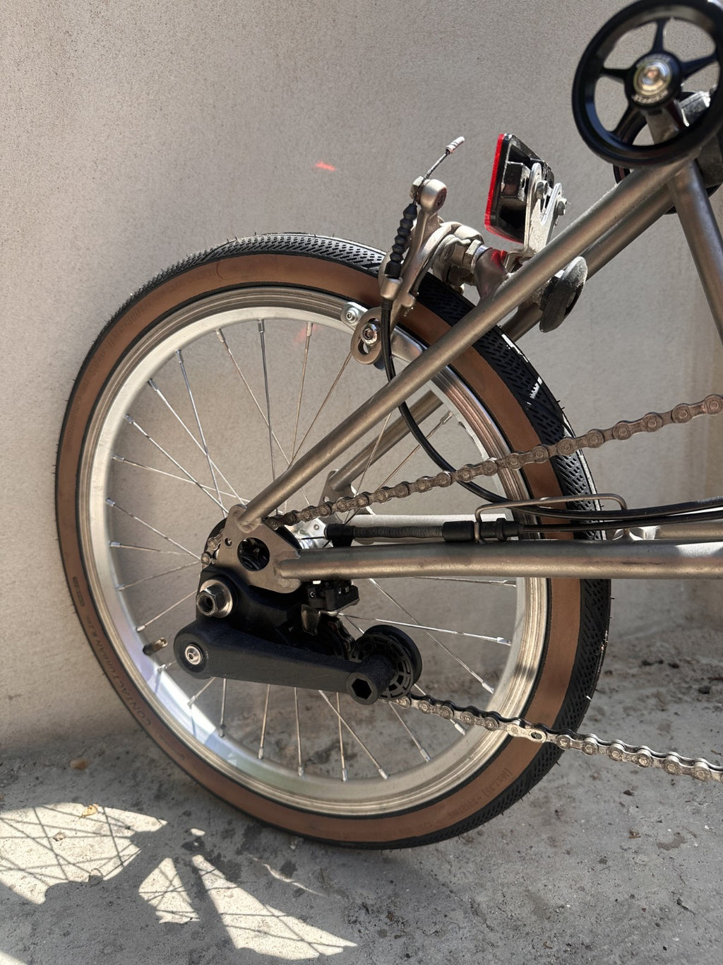 Brompton Superlight S2L-X, 2-speed, S-type flat bars, titanium fork and rear tri