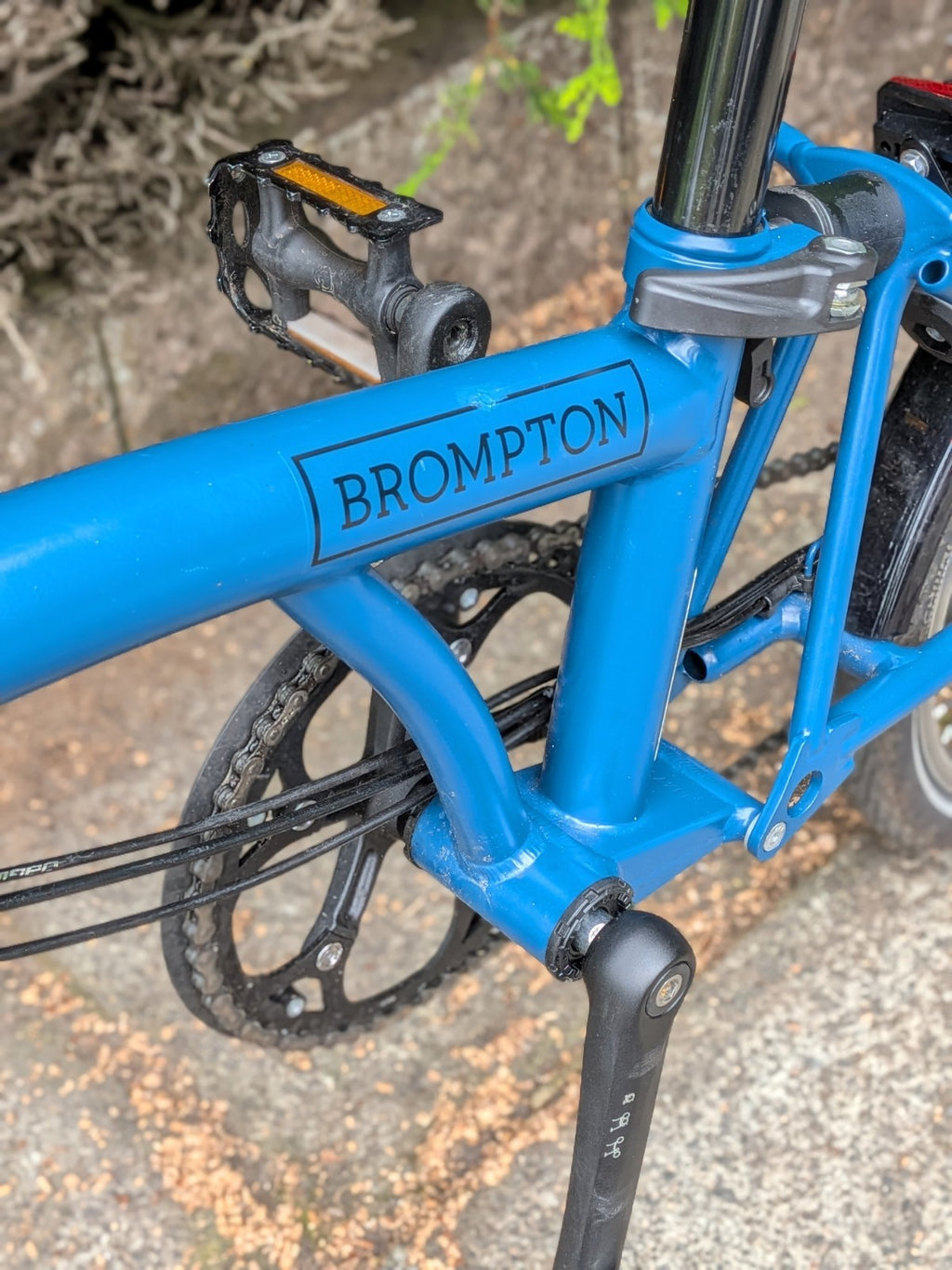 Brompton C Line Explore 2024 Folding Bike 6-Speed, Mid-Bar Ocean Blue