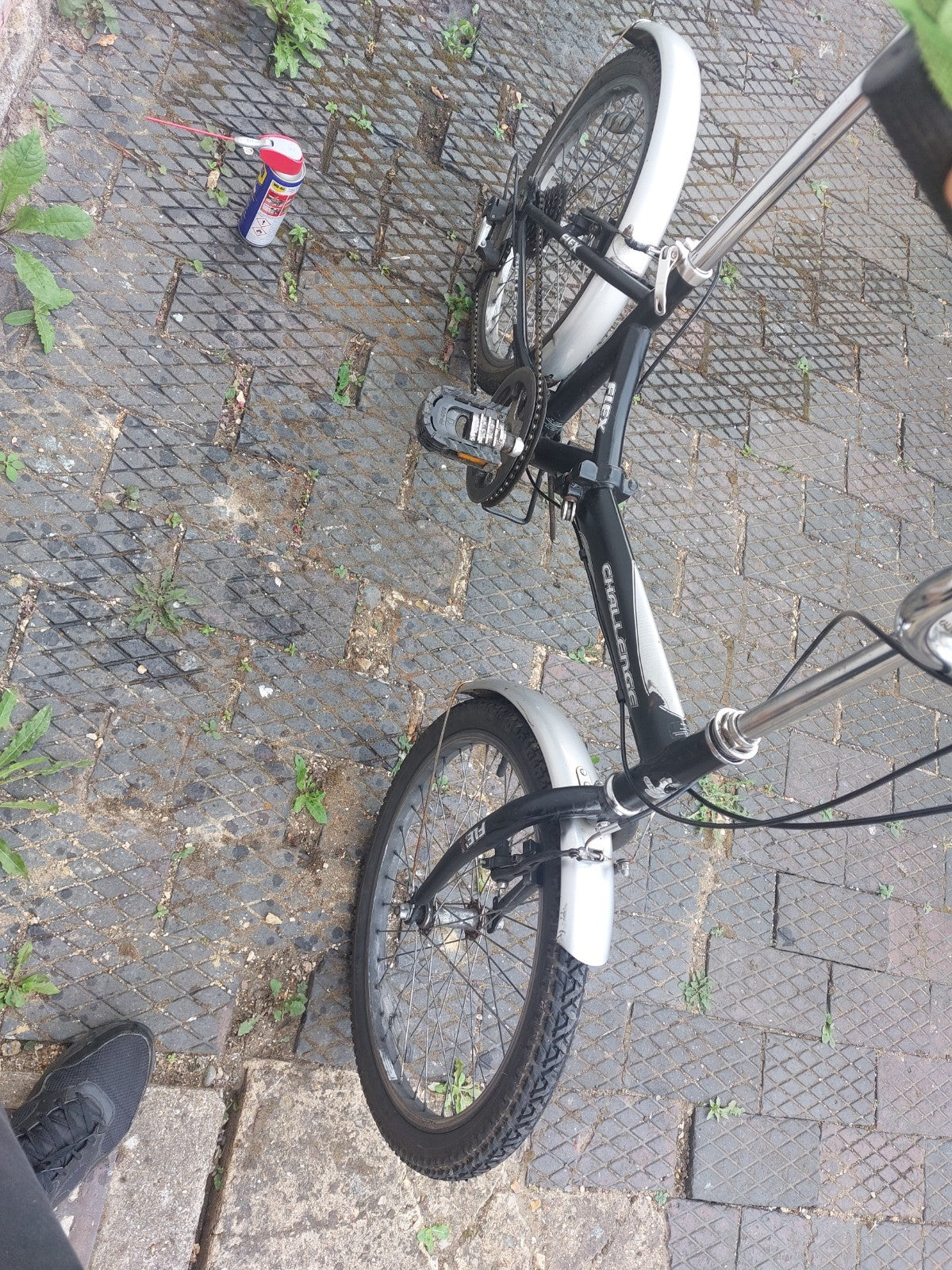 Challenge Flex Folding Bike+2 Lockers+wheel Pump