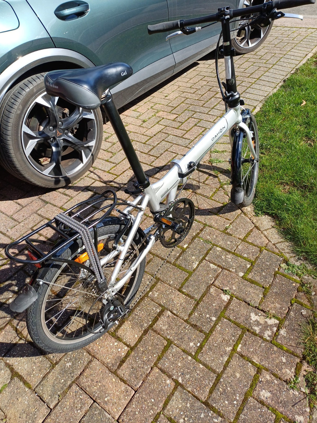 Dahon Mariner D8 Foldable Bike  Brand New Never Used Collection From Bedford