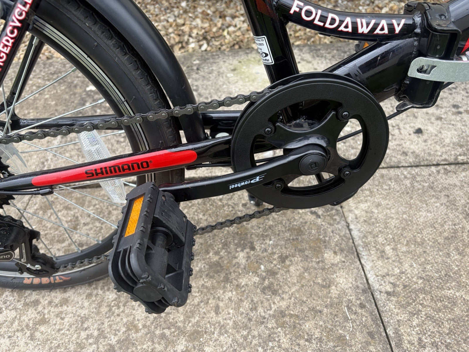 Tiger Foldaway Folding Unisex Bike, Black, Six Speed, 20inch alloy wheels.