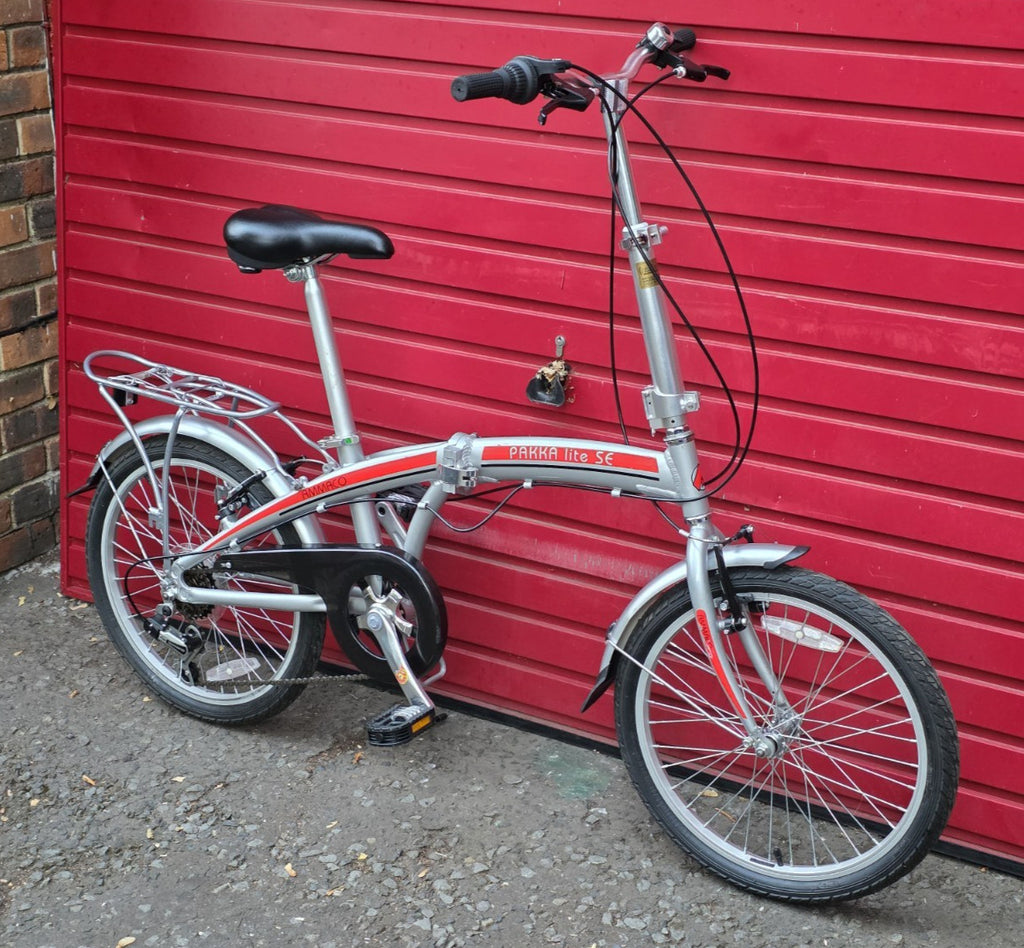 AMMACO PAKKA LITE SE FOLDING BIKE (20" WHEELS) BRAND NEW NEVER USED!!