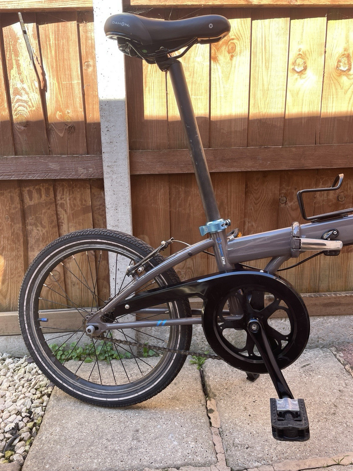 Dahon Speed UNO Folding Bicycle With Cover Perfect Holiday Bicycle