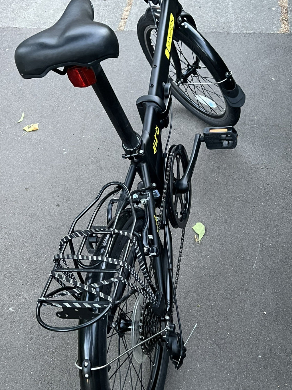 Dahon Hit 20" Wheels 11.6 kg Compact Unisex Matt Black Folding Bike {Alt Pedals}
