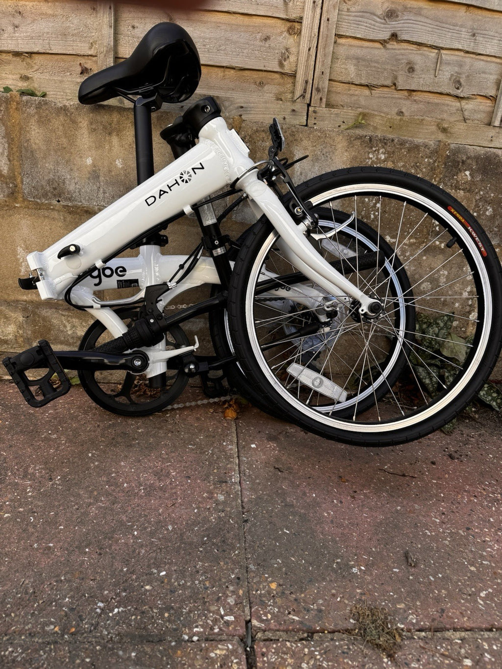Dahon VYBE D7. Compact Folding Bike. 12kg 7 Speed 20 Wheels. Barely used.
