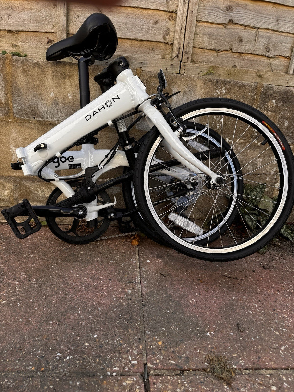 Dahon VYBE D7. Compact Folding Bike. 12kg 7 Speed 20 Wheels. Barely used.