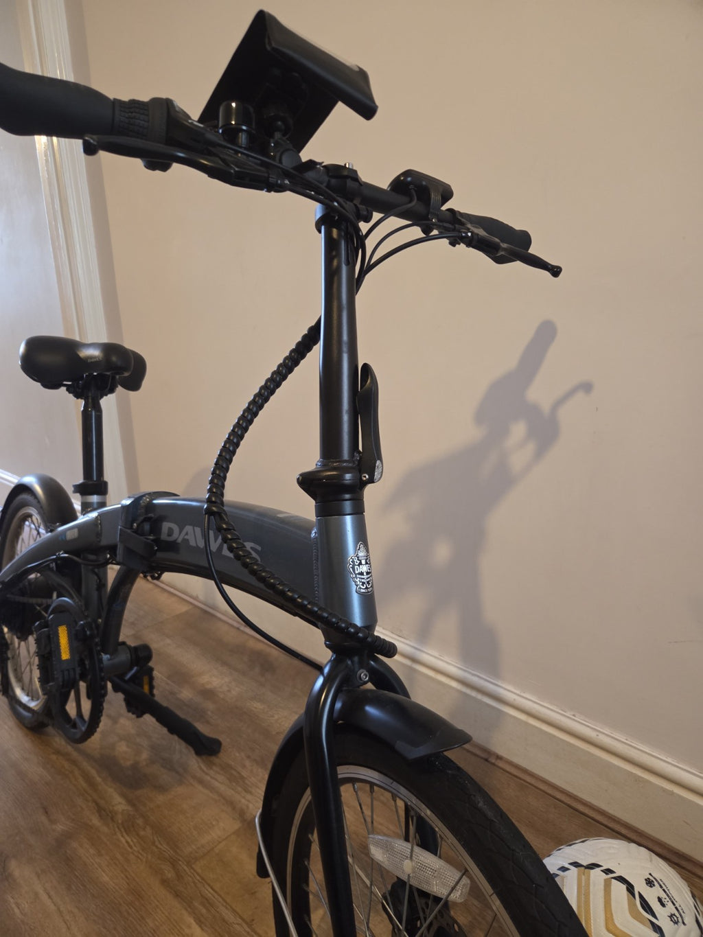 DAWES  Folding bike.