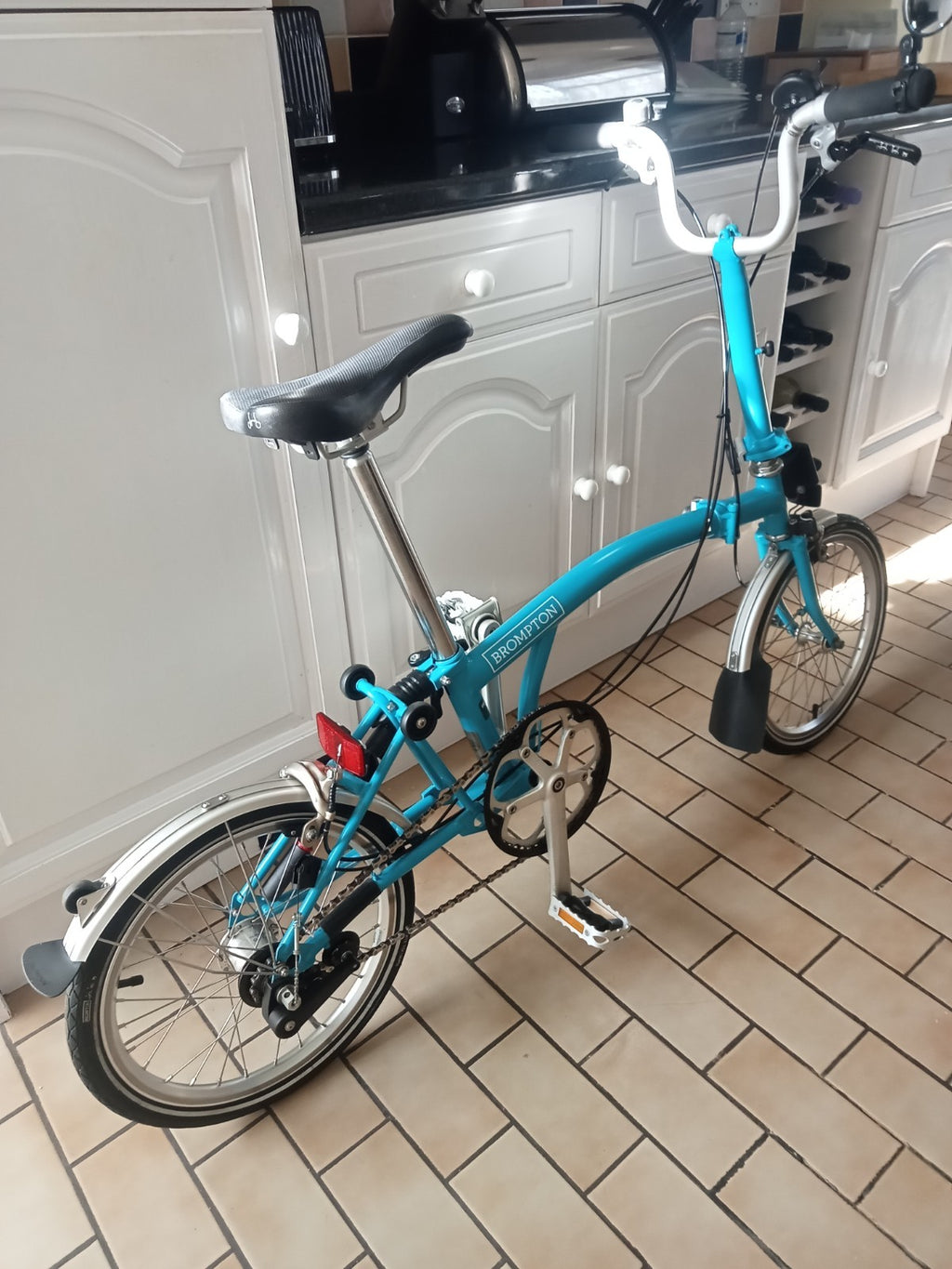 BROMPTON M3L  3 SPEED FOLDING CYCLE HARDLY USED LAGOON BLUE. NEAR MINT CONDITION