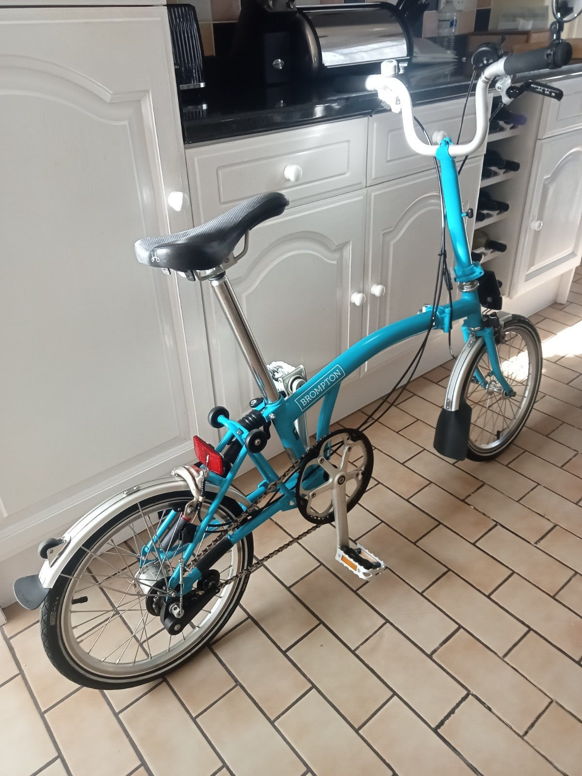 BROMPTON M3L  3 SPEED FOLDING CYCLE HARDLY USED LAGOON BLUE. NEAR MINT CONDITION