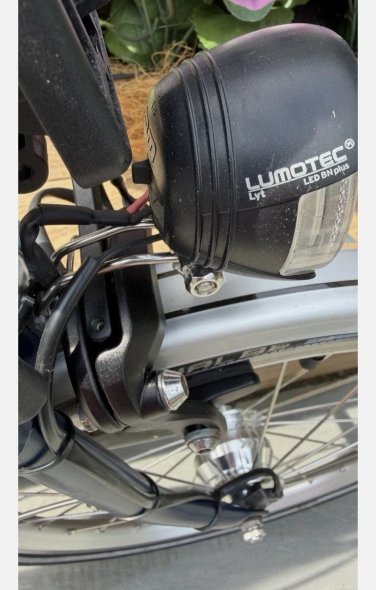 Brompton C Line 2023 | 6 Speed | Jubilee Blue + dynamo hub NEARLY NEW CONDITION