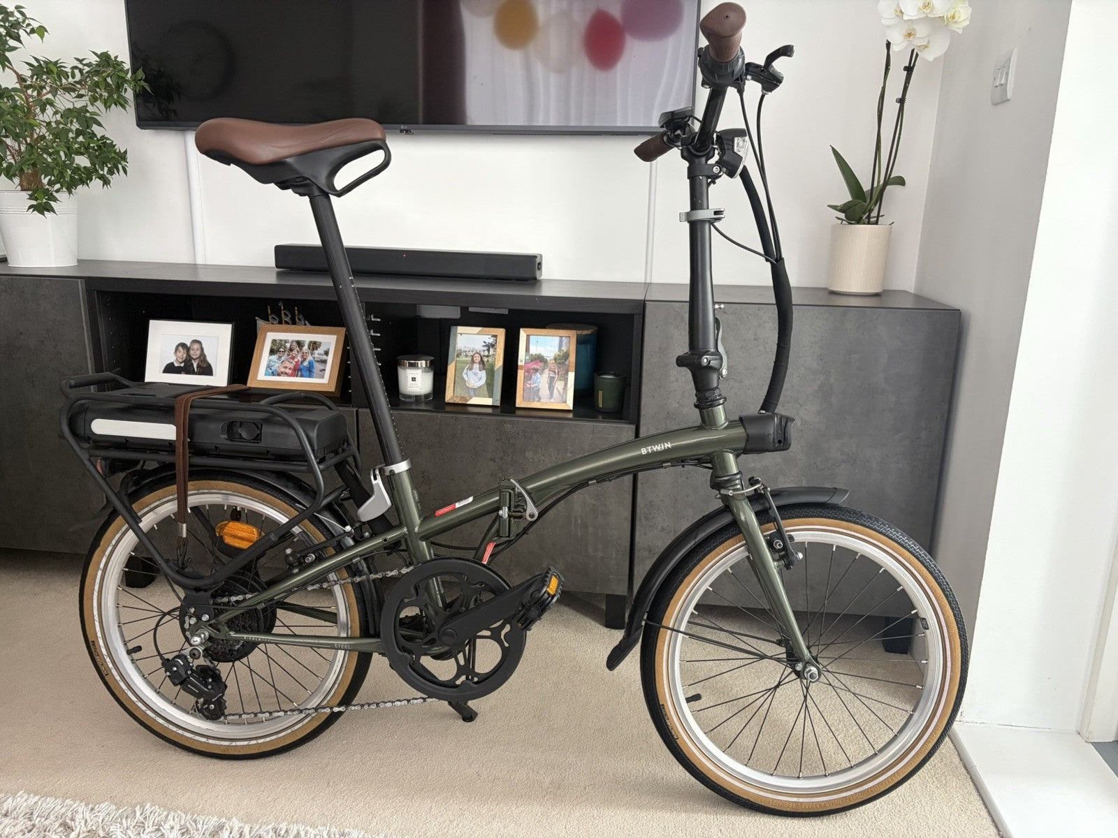 B’TWIN E-FOLD 500-GREEN FOLDING BICYCLE 20" WITH FRONT BAG