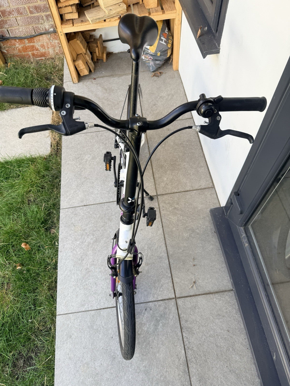 B’TWIN Folding Bike 20in White In SW London Zone 4