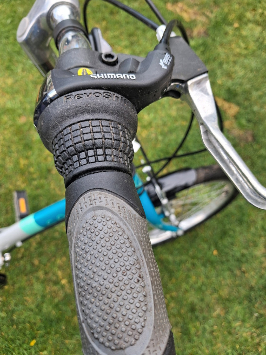 Compass Folding Bikes 20" Blue White 6 Speed Shimano V-Brake Mudguards Rack