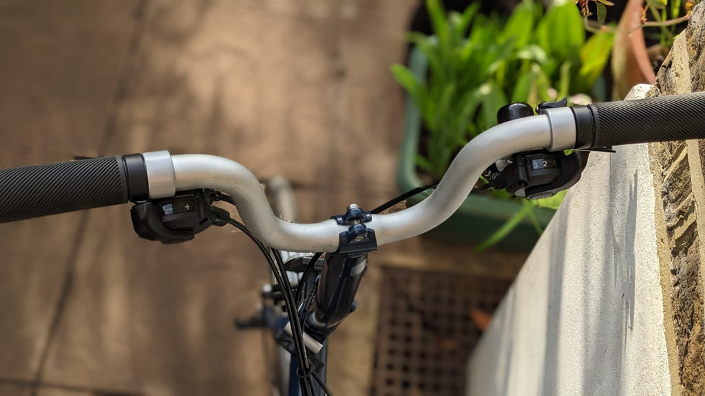 Brompton M6L, C-line, Folding 6 Speed, Bike Dark Blue (less than 100 miles)