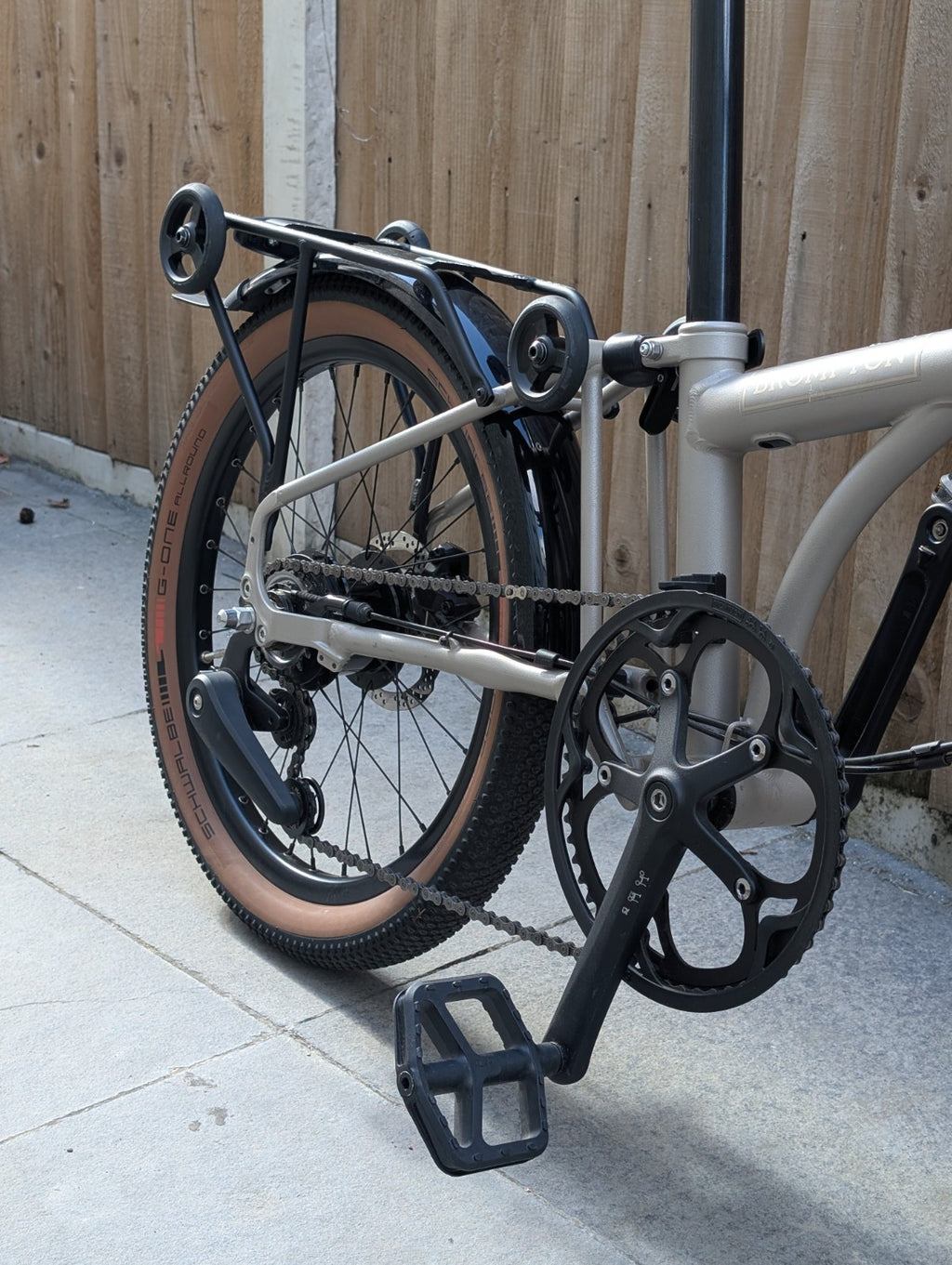 Brompton G Line Small Folding Bike 8-Speed, Traildust White w rack & mudguards