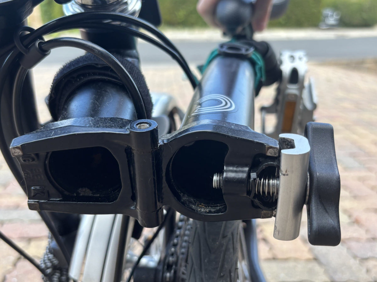 Brompton C Line Urban 2 Speed Black Mid Handlebars 2021 model (purchased 2024)