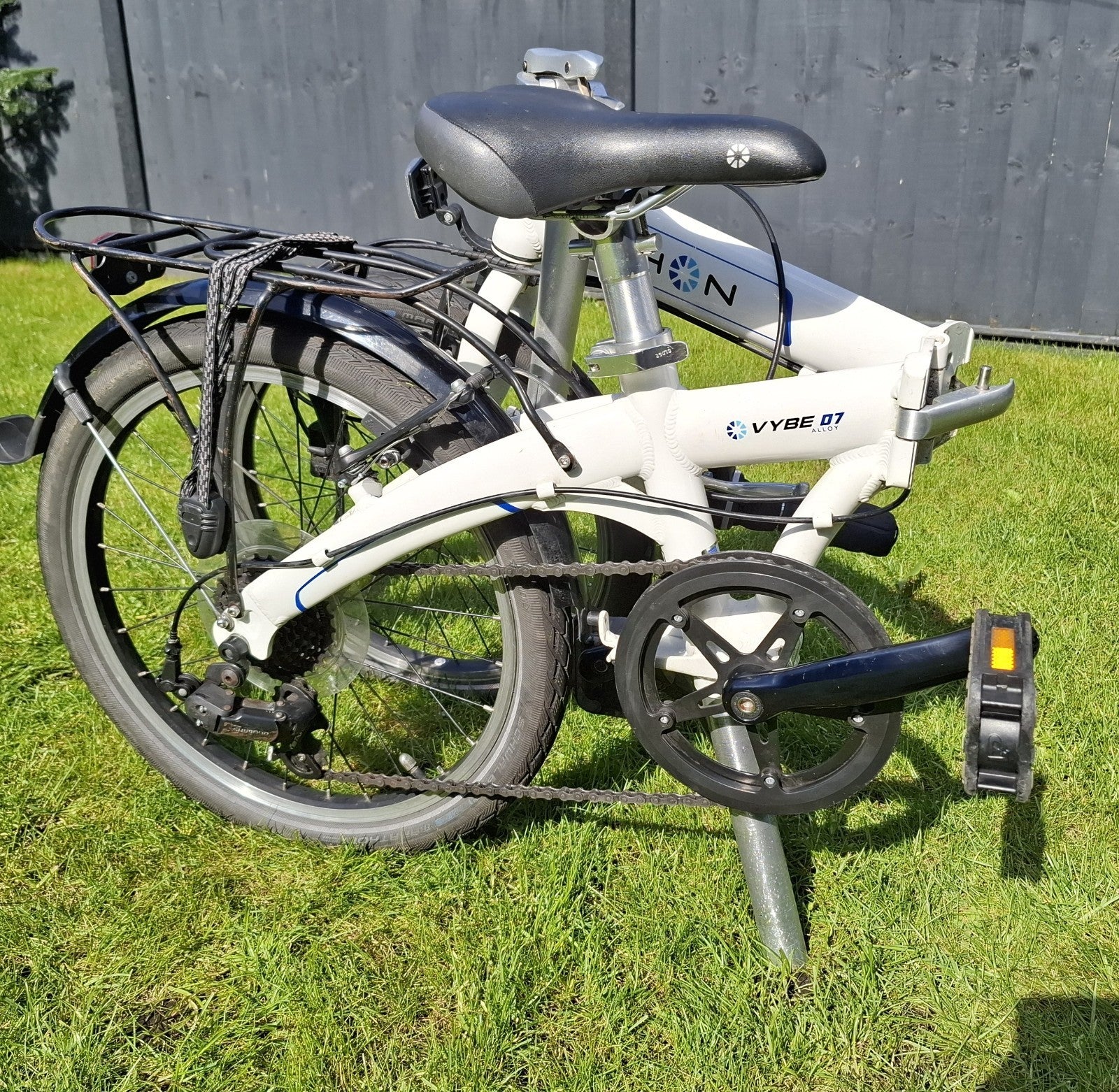 Dahon Vybe D7 Folding Bike White Alloy Lightweight 7 speed 11kg Adjust Seat+Bars