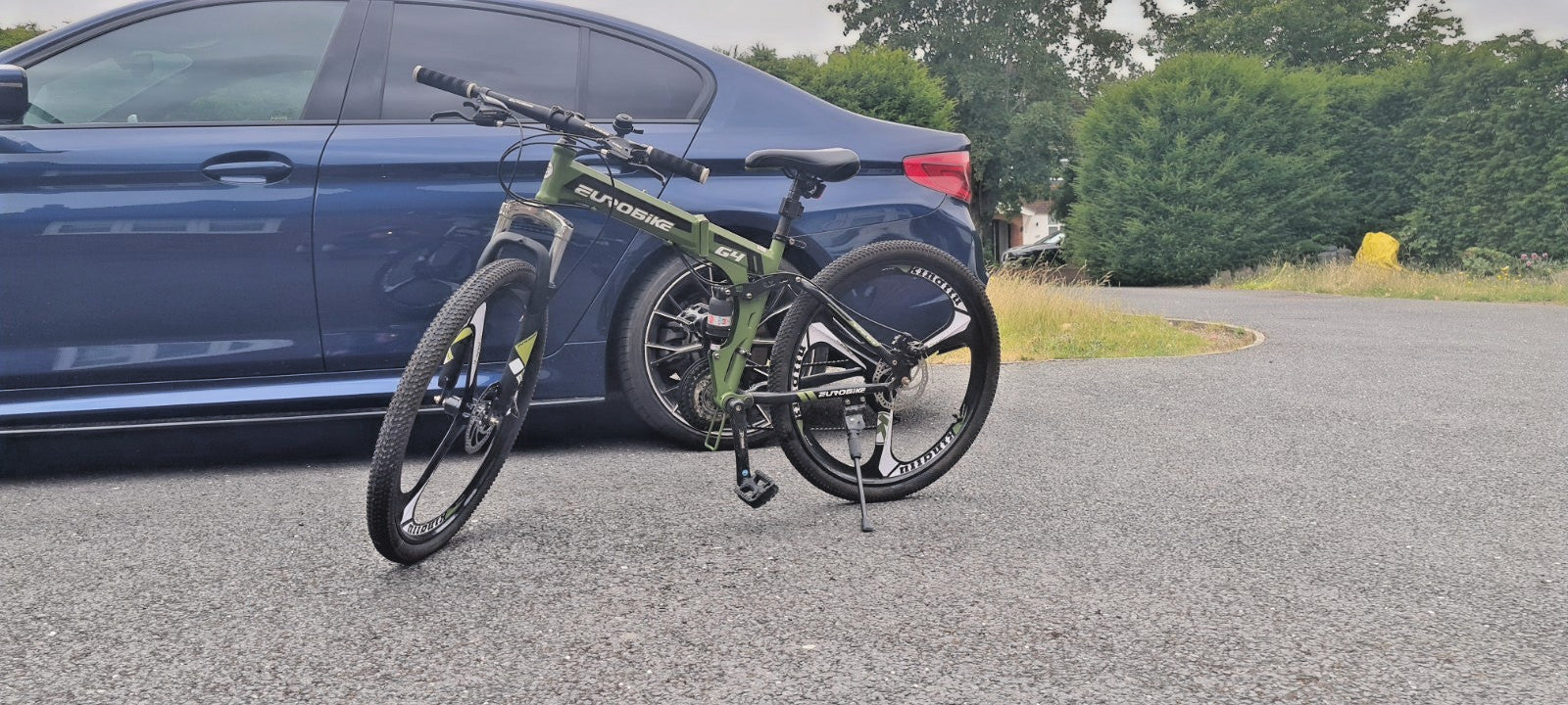 Eurobike G4 Folding Bike Magnesium Alloy Wheels Brand New Mountain Bicycle